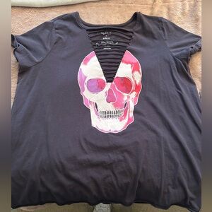 Torrid slim fit Tshirt size 1